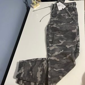 American Eagle Jegging Joggers